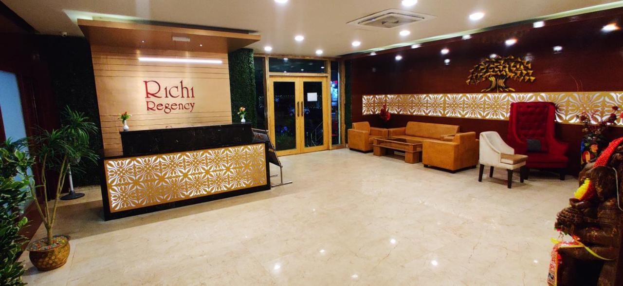 Hotel Richi Regency بوهفانيشفار المظهر الخارجي الصورة