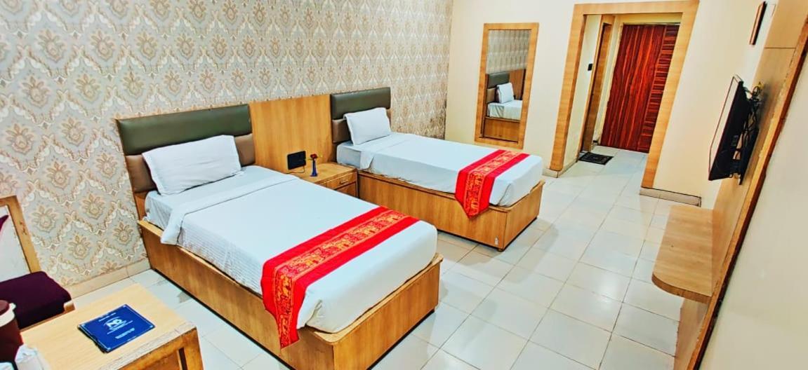 Hotel Richi Regency بوهفانيشفار المظهر الخارجي الصورة
